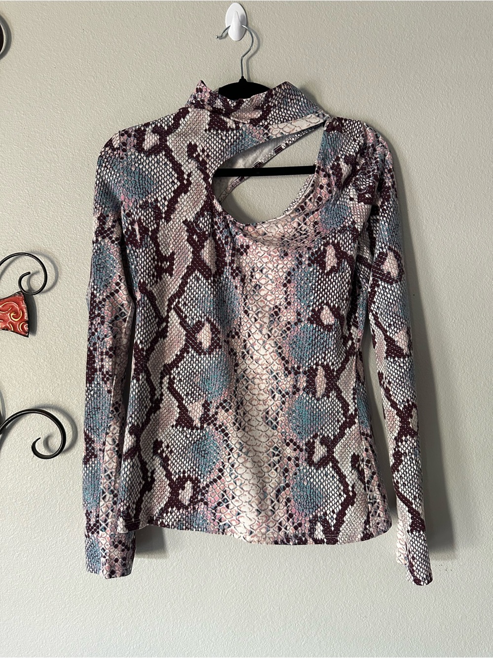 Guess Long-Sleeve Snake Print Cutout Top - Pink, Blue & Cream